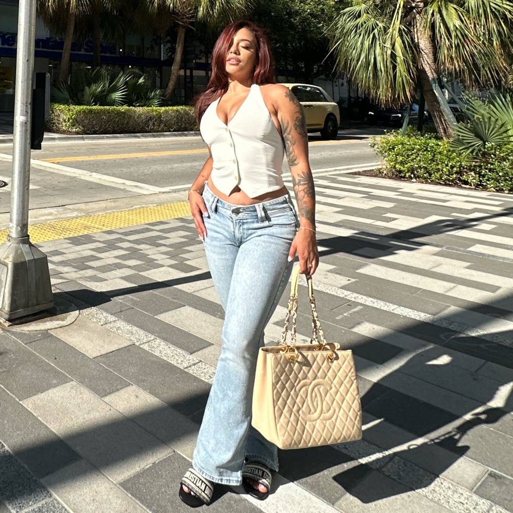 Meet your Posher, Valentina